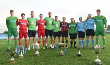 30 August 2016; Republic of Ireland players Wesley Hoolahan, Alex Pearce and Richard Keogh with students, from left, Cathal Farren from Carndonagh National School, Co. Donegal, Bryan Cotter and Brian Mucahy from Presentation Collage Cork, Sarah McKevitt and Christine Coffey from Presentation secondary school Thurles, Co. Tipperary, Lauren Valentine and Hannah Scott from Presentation school, Kilkenny, and Sam Todd from Carndonagh National School, Co. Donegal, at the National Sports Campus in Abbottown, Dublin. Photo by David Maher/Sportsfile *** NO REPRODUCTION FEE ***